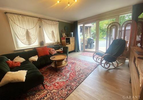 Blick z.B. in ein EG-Zimmer mit Terrassenaus...