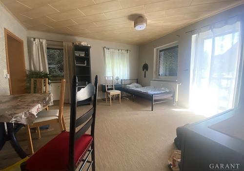 Blick z.B. in ein Zimmer im EG mit Terra...