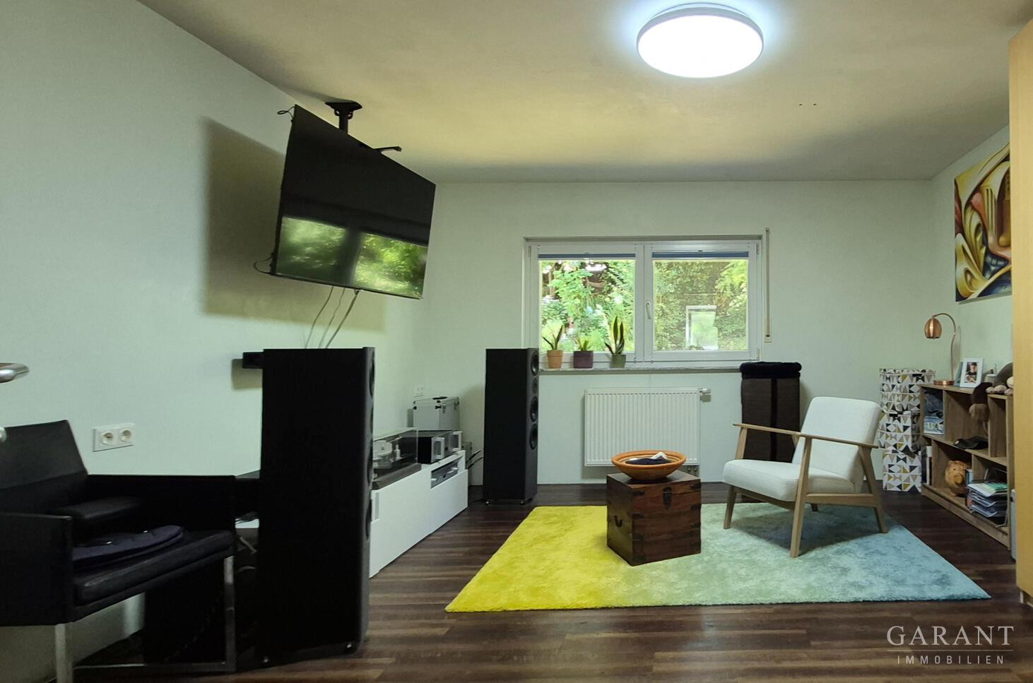 Schlafzimmer Büro EG 2