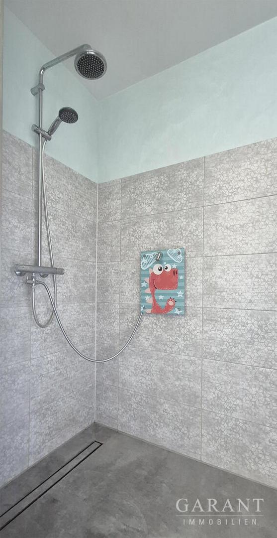 Dusche OG