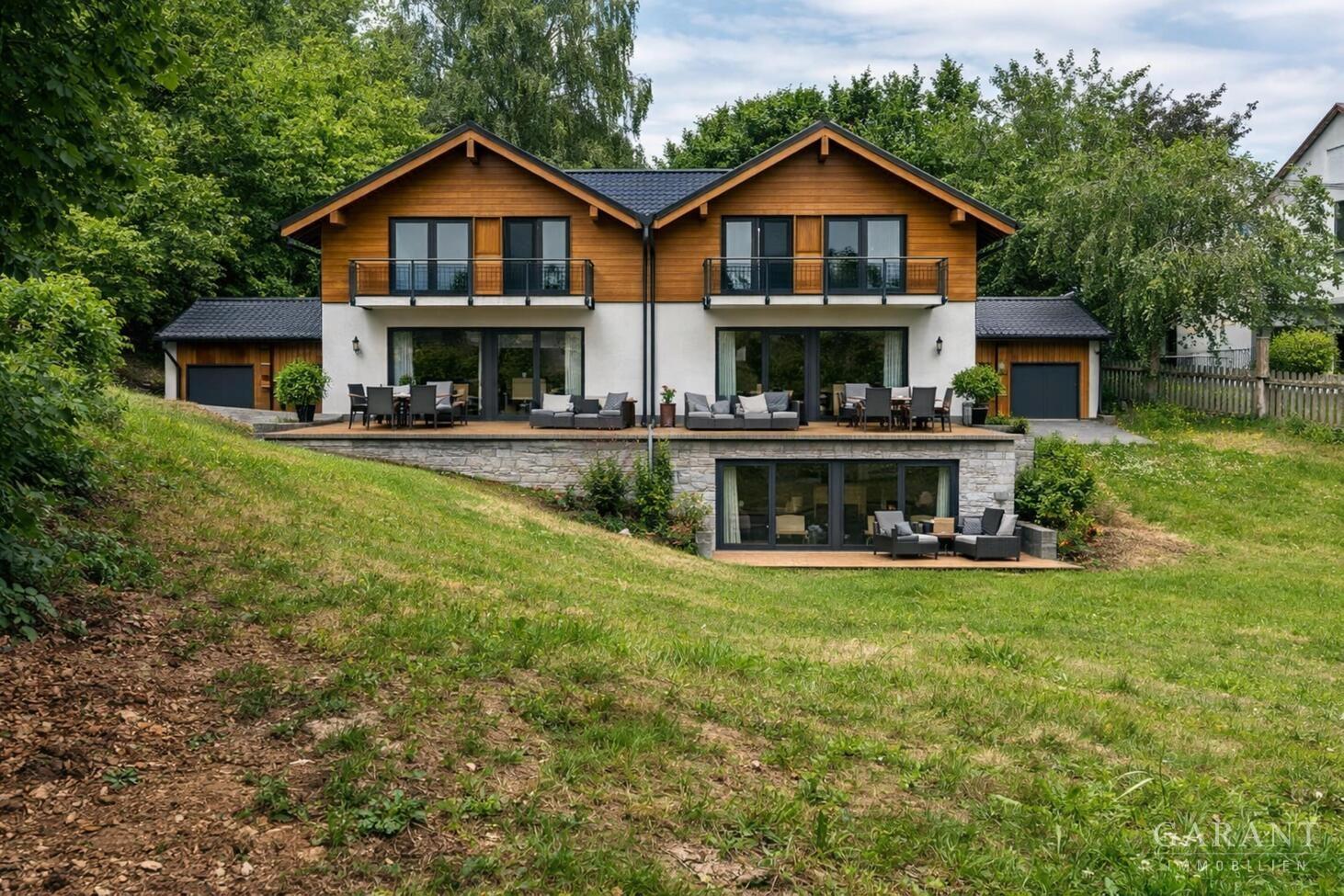 KI-genriert hinten