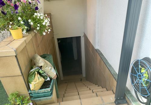 Zugang zum Keller