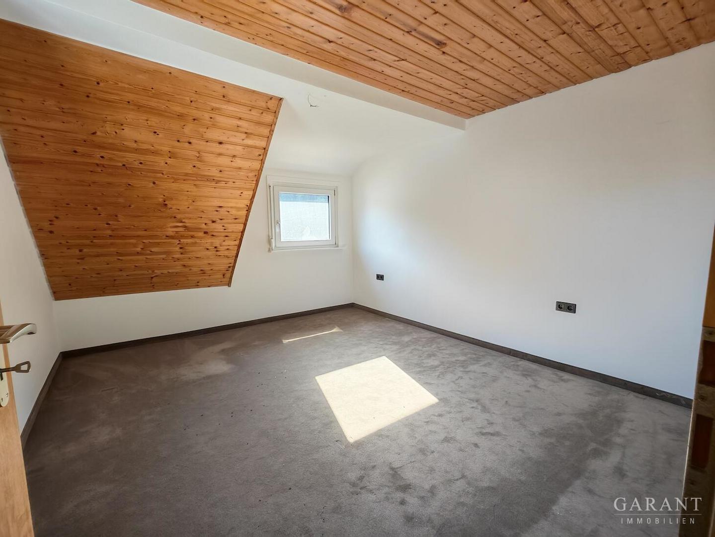 Schlafzimmer 3OG