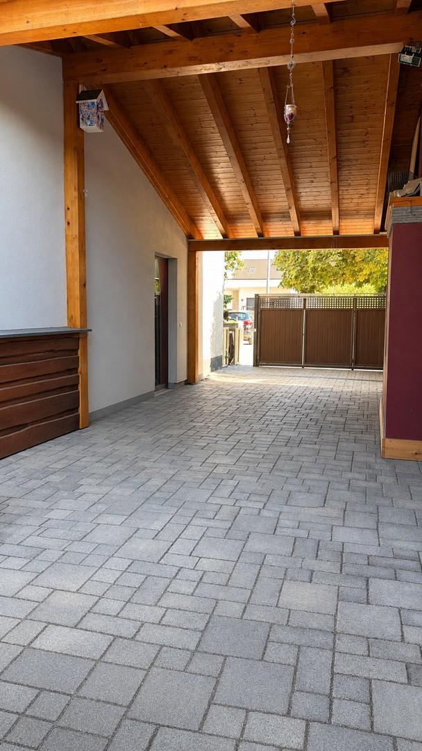 Carport / Innenhof