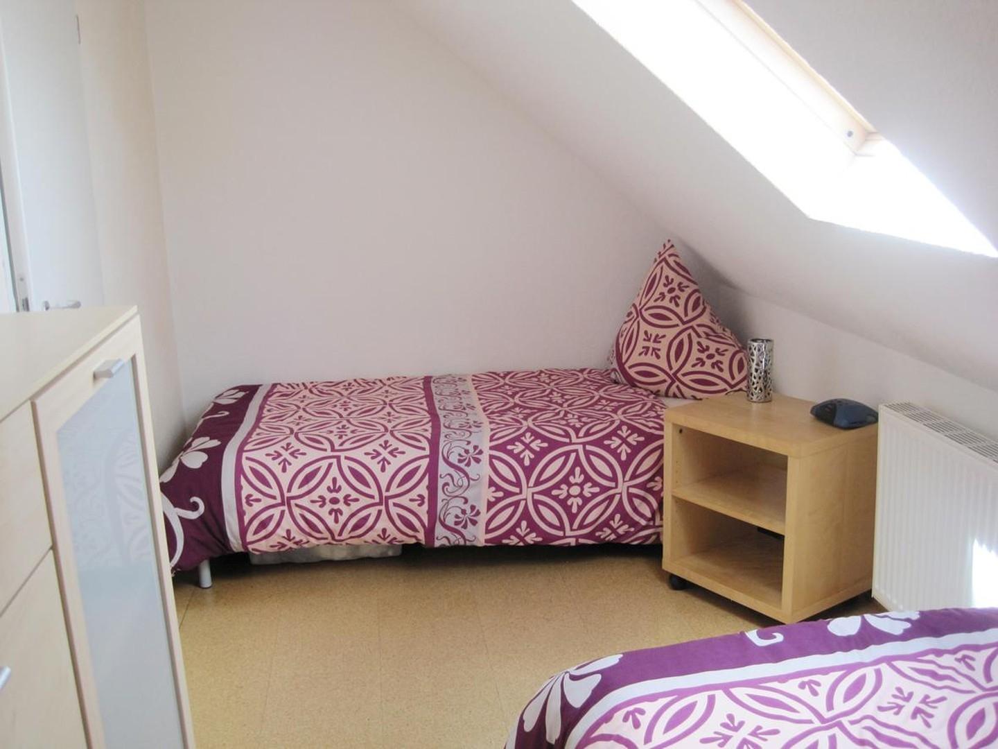 Schlafzimmer 2