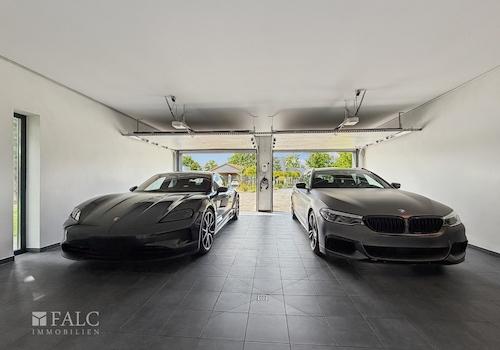 Doppelgarage mit Wallbox