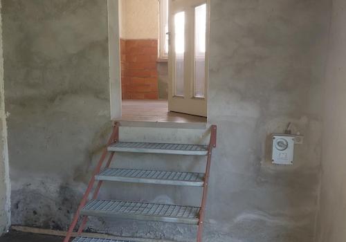 Werkstatt mit oberer Etage
