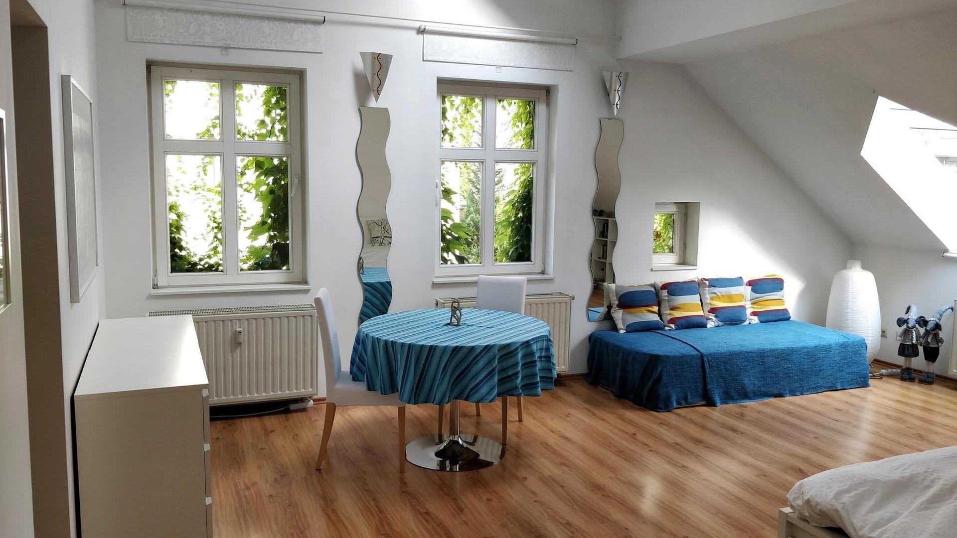 Zimmer 1 (Einheit 8)