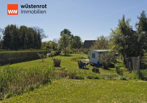 Blick über das Grundstück