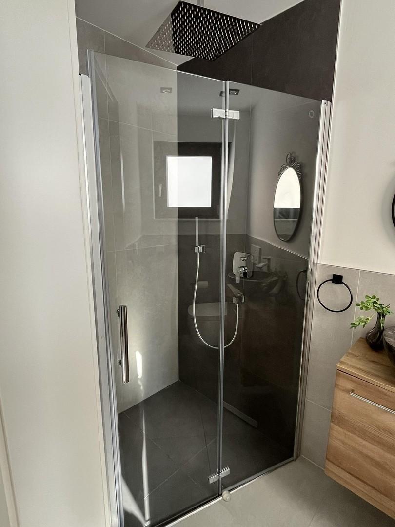WC mit Dusche EG