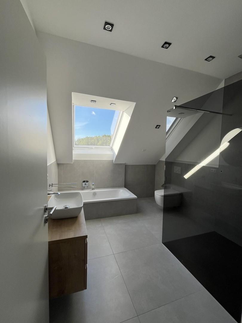Badezimmer 2. OG