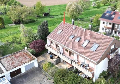 Haus und Garage