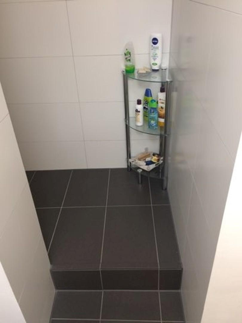 Eingang zur Dusche