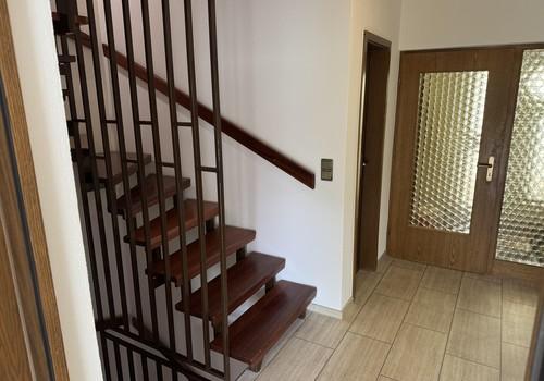Diele EG mit Treppenhaus