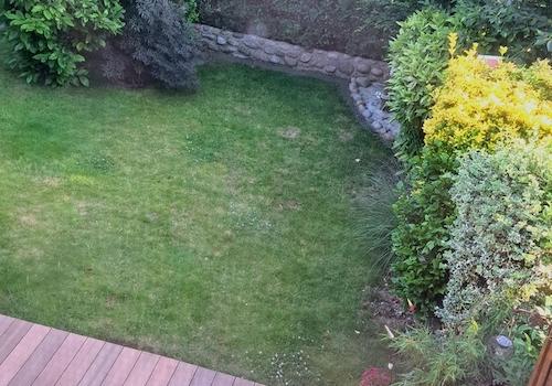 Terrasse mit Garten