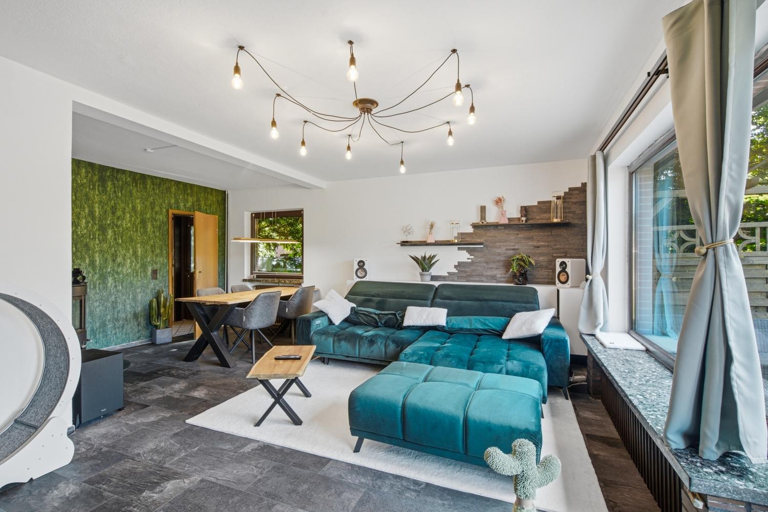 Großes Wohn- und Esszimmer