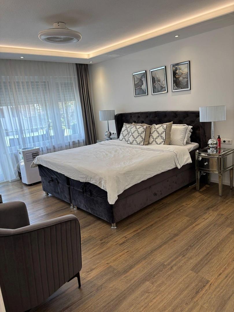 Schlafzimmer Eltern