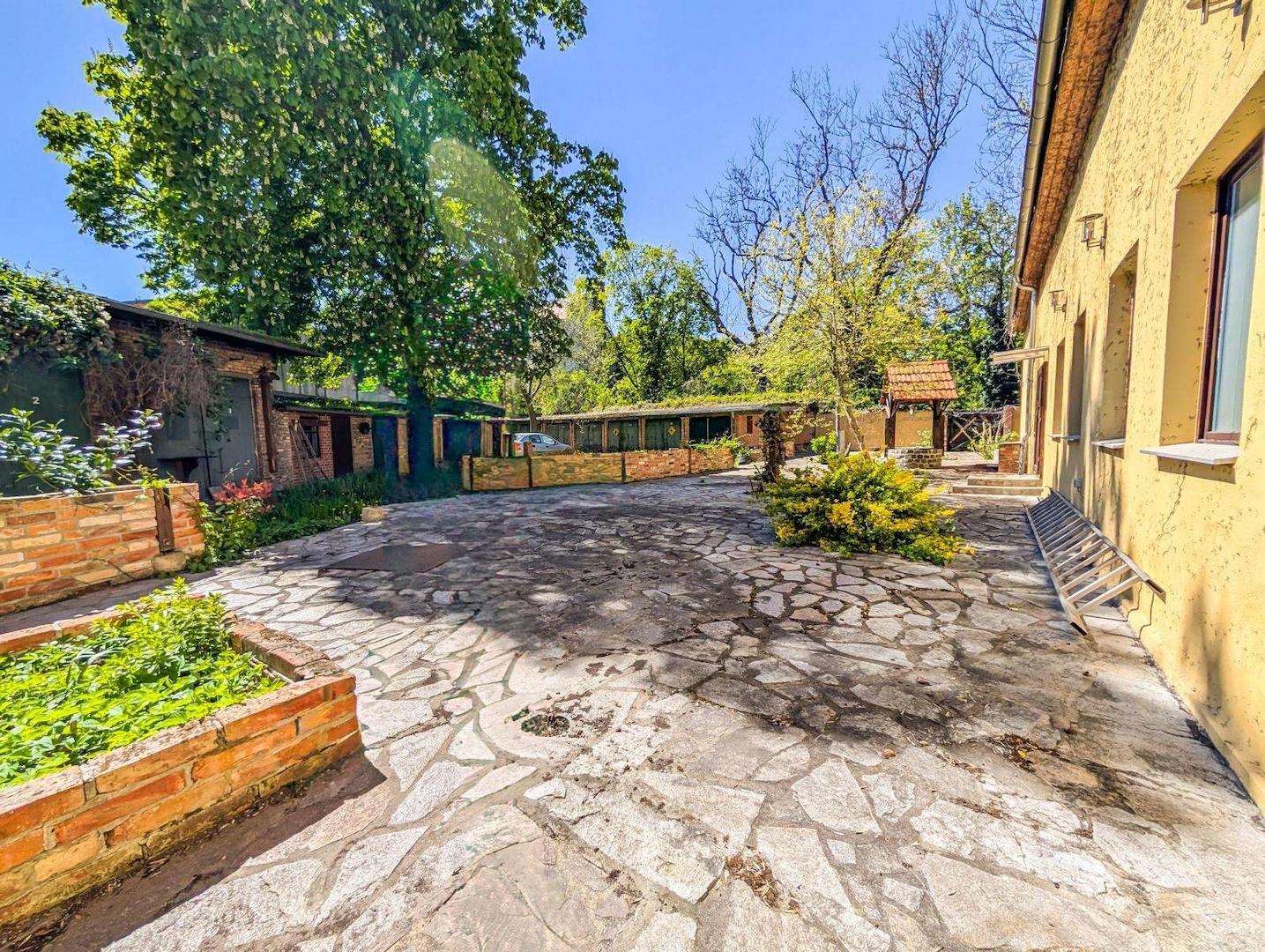 Großzügige Terrasse
