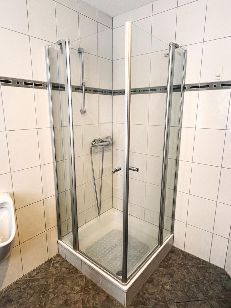 neue Duschkabinen Echtglas