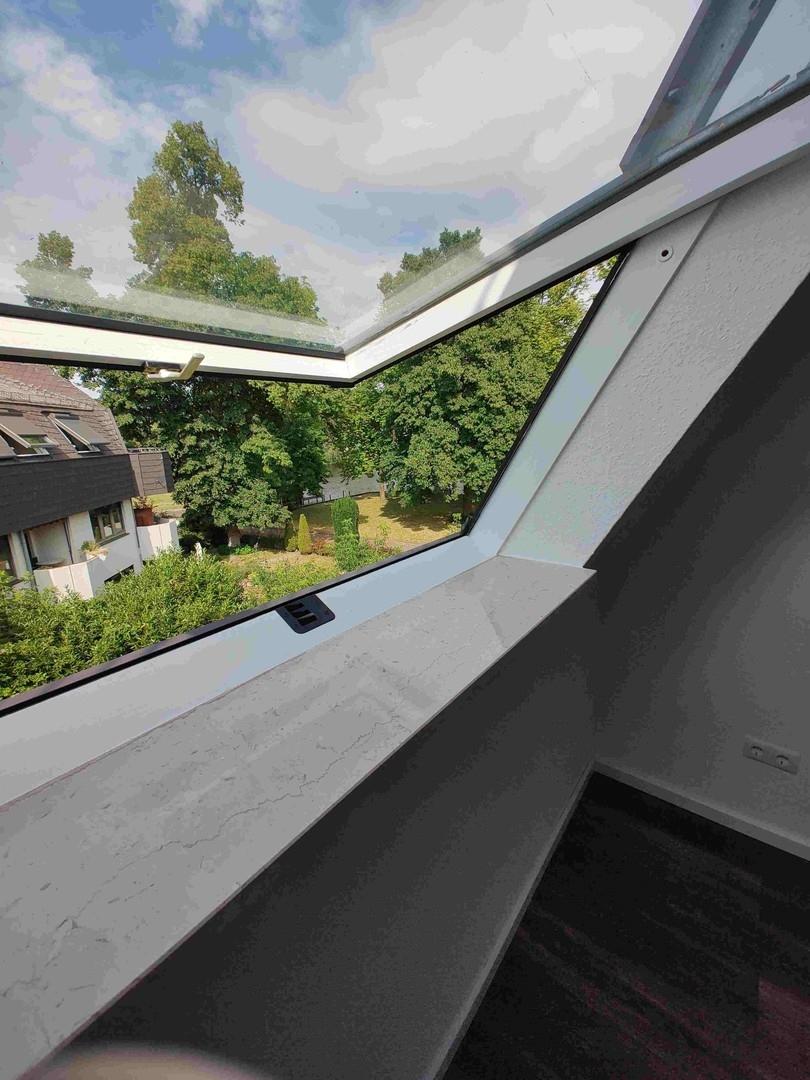 Seitl. Blick Arbeitszimmer