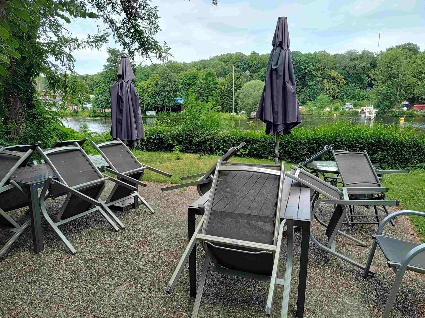 Terrasse und Grillplatz