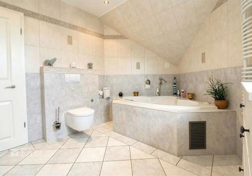 Badezimmer I