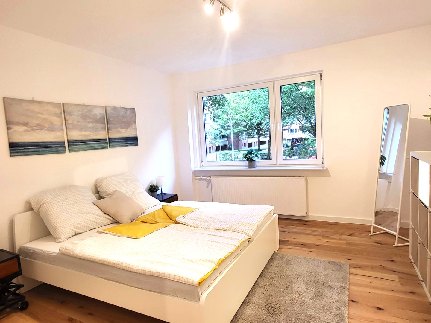 Schlafzimmer Ansicht 1