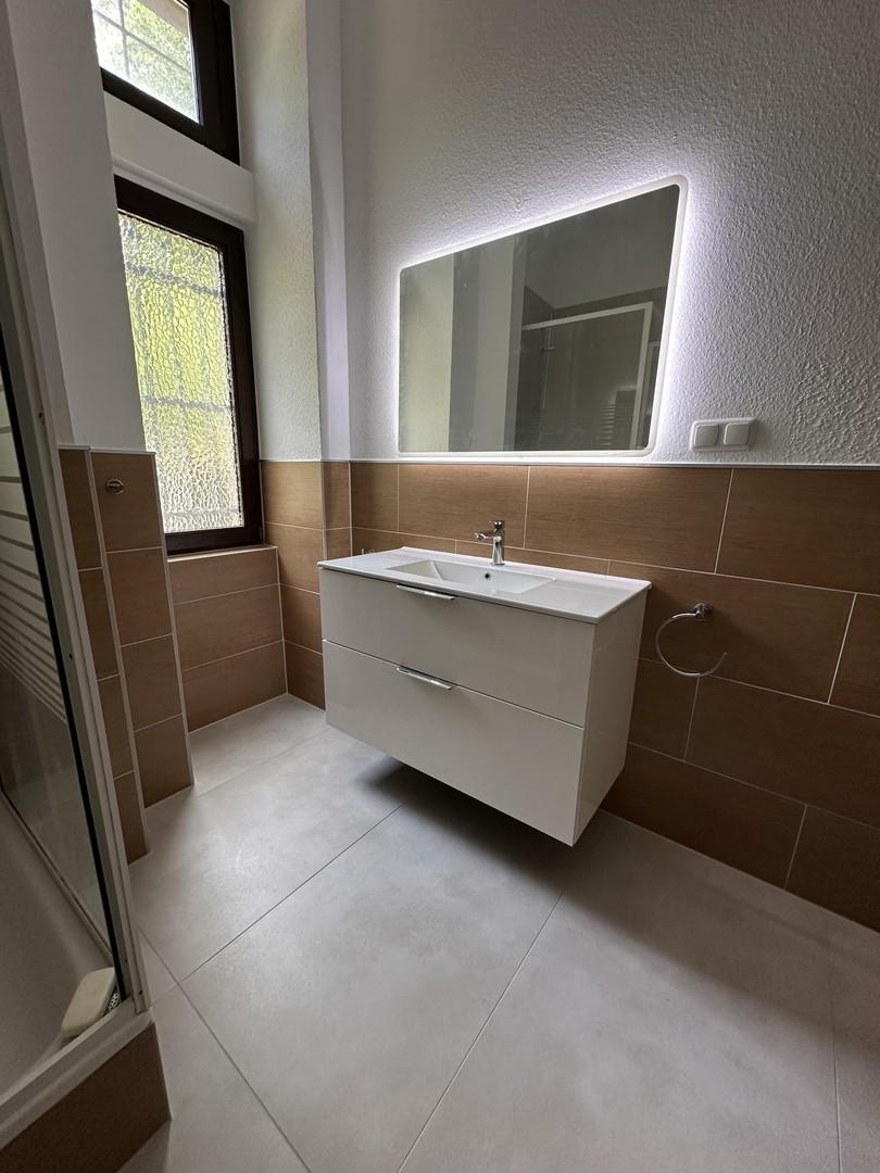 Neue Möbel