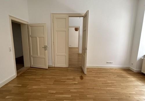 Zimmer mit Parkett