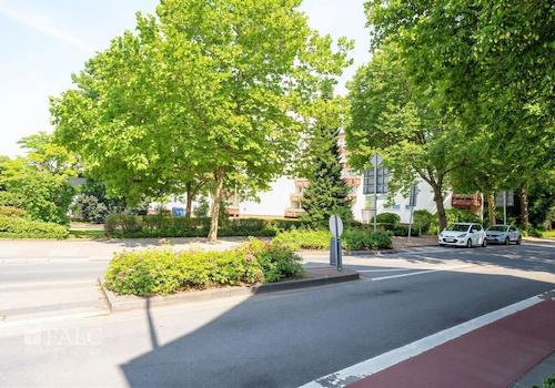 Straßenansicht - (KI generiert)