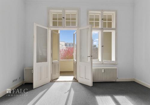 1. OG - Blick auf den Balkon