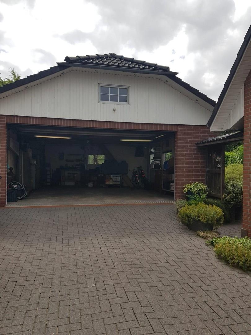 Stellflächen vor Garage