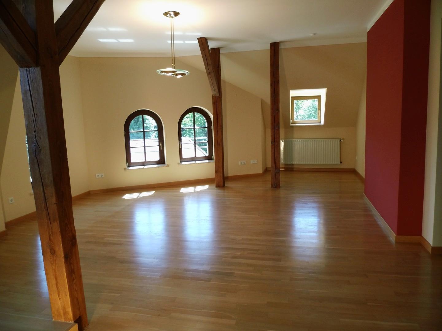 Blick in Wohn - Esszimmer