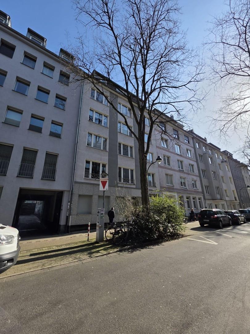 Straßenansicht