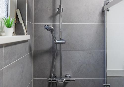 Bad Dusche