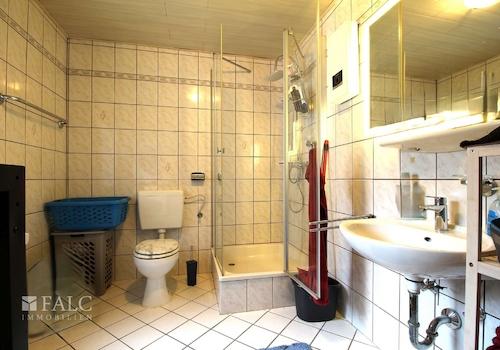 Badezimmer 1. OG
