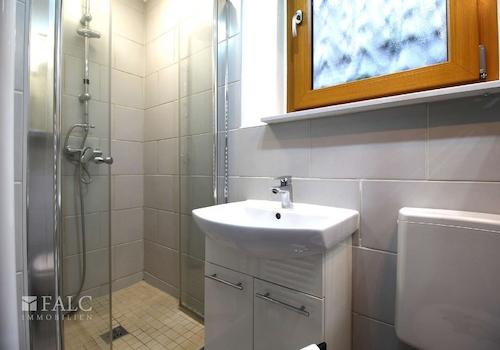 Badezimmer DG