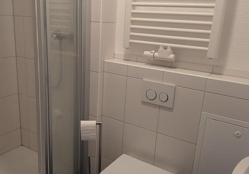 Bad mit WC und Dusche