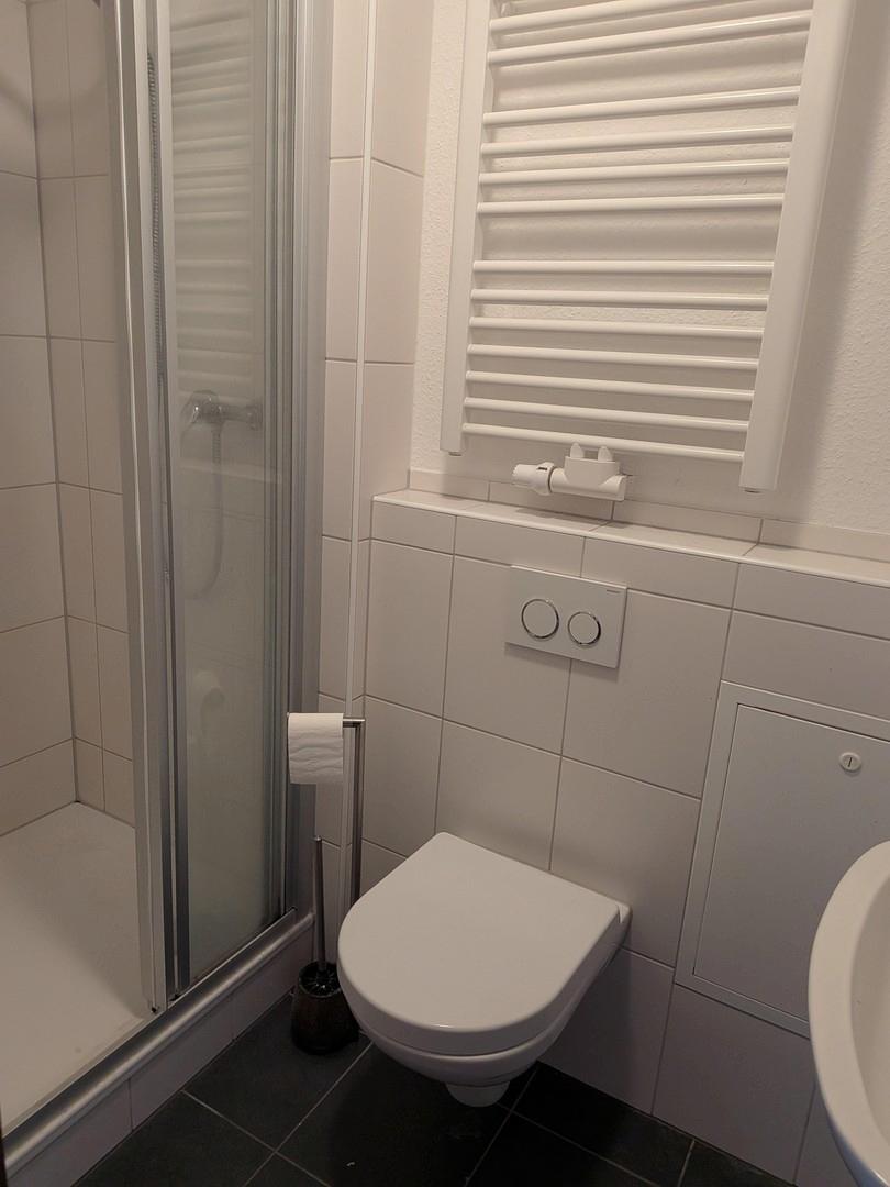 Bad mit WC und Dusche