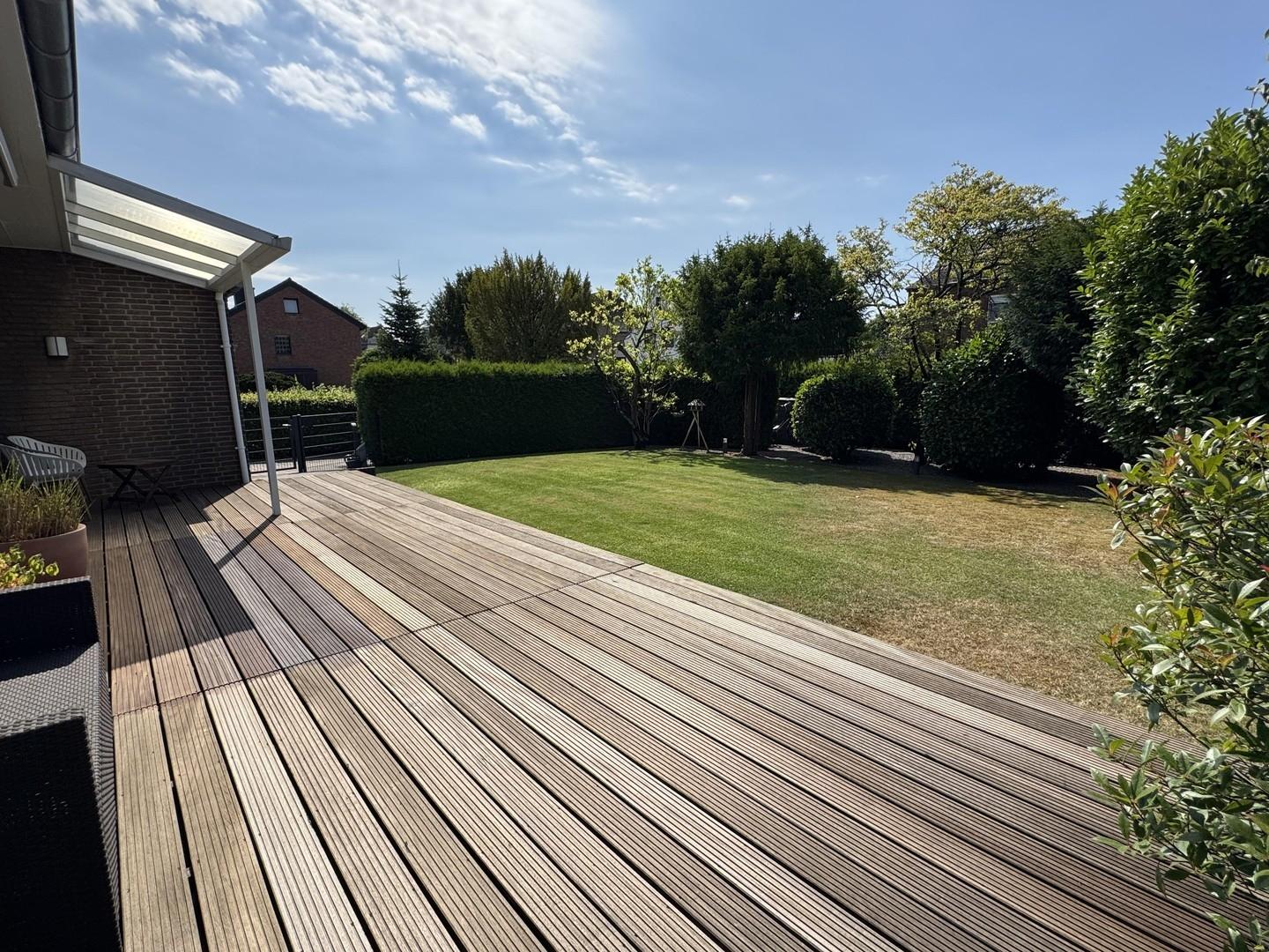 Ansicht Terrasse Vordergarten