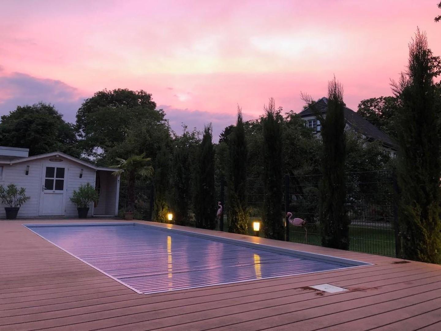 Ansicht Pool nachts