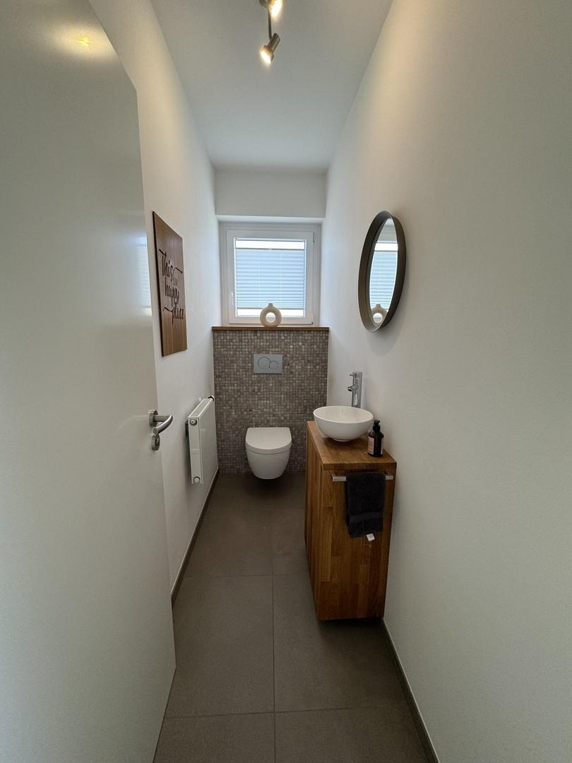 WC 1. OG
