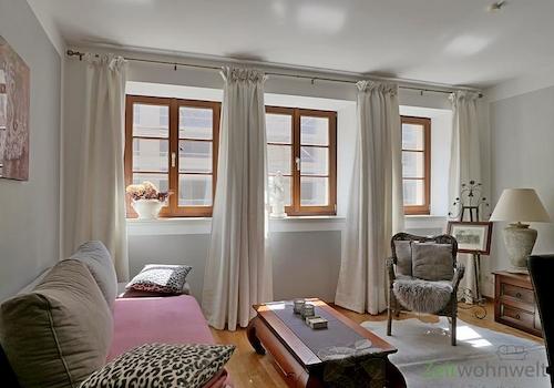 Blick ins Wohnzimmer