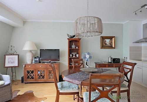 Blick ins Wohnzimmer