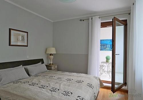 Blick ins Schlafzimmer