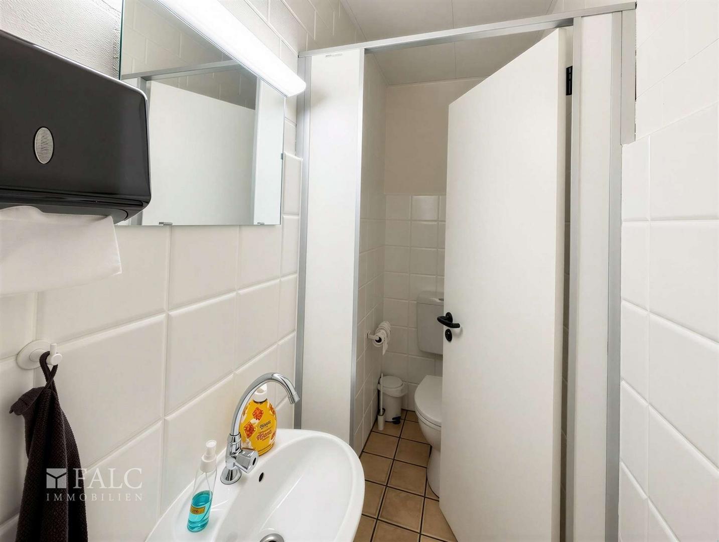 WC Damen 