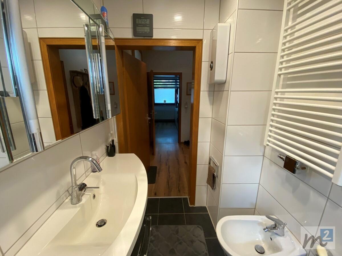 Wohnung-EG-Bad