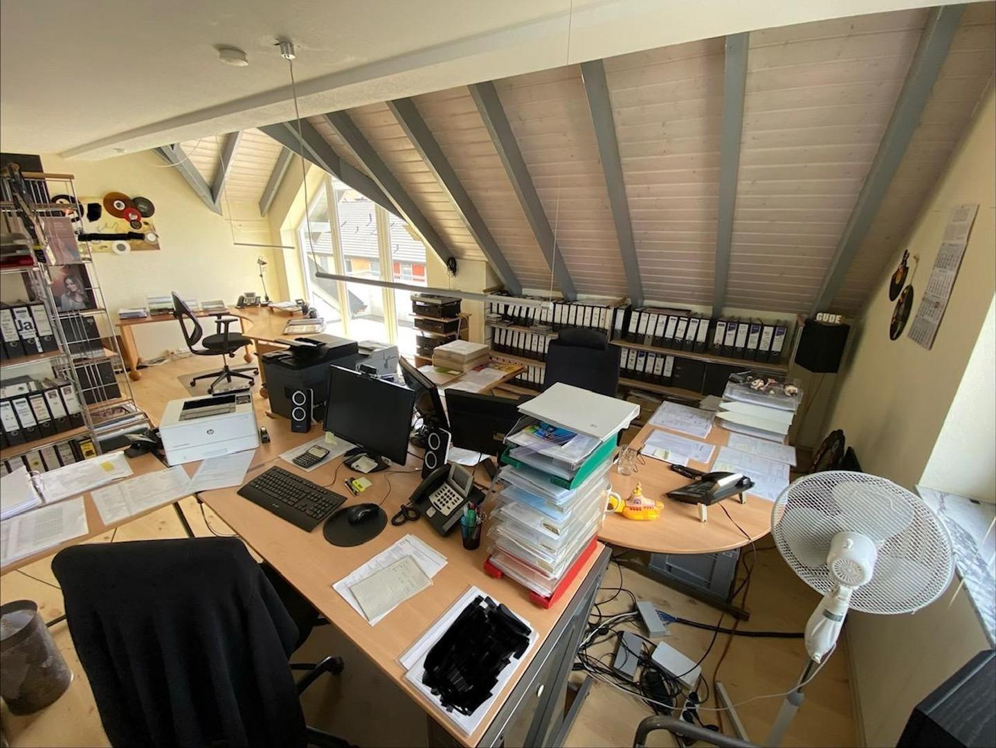 Großbüro