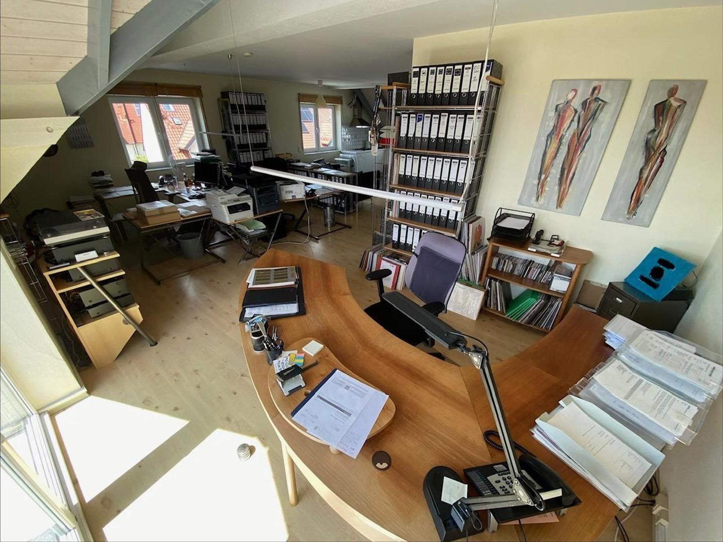 Großbüro