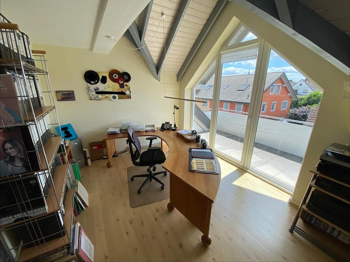 Großbüro Galeriefenster
